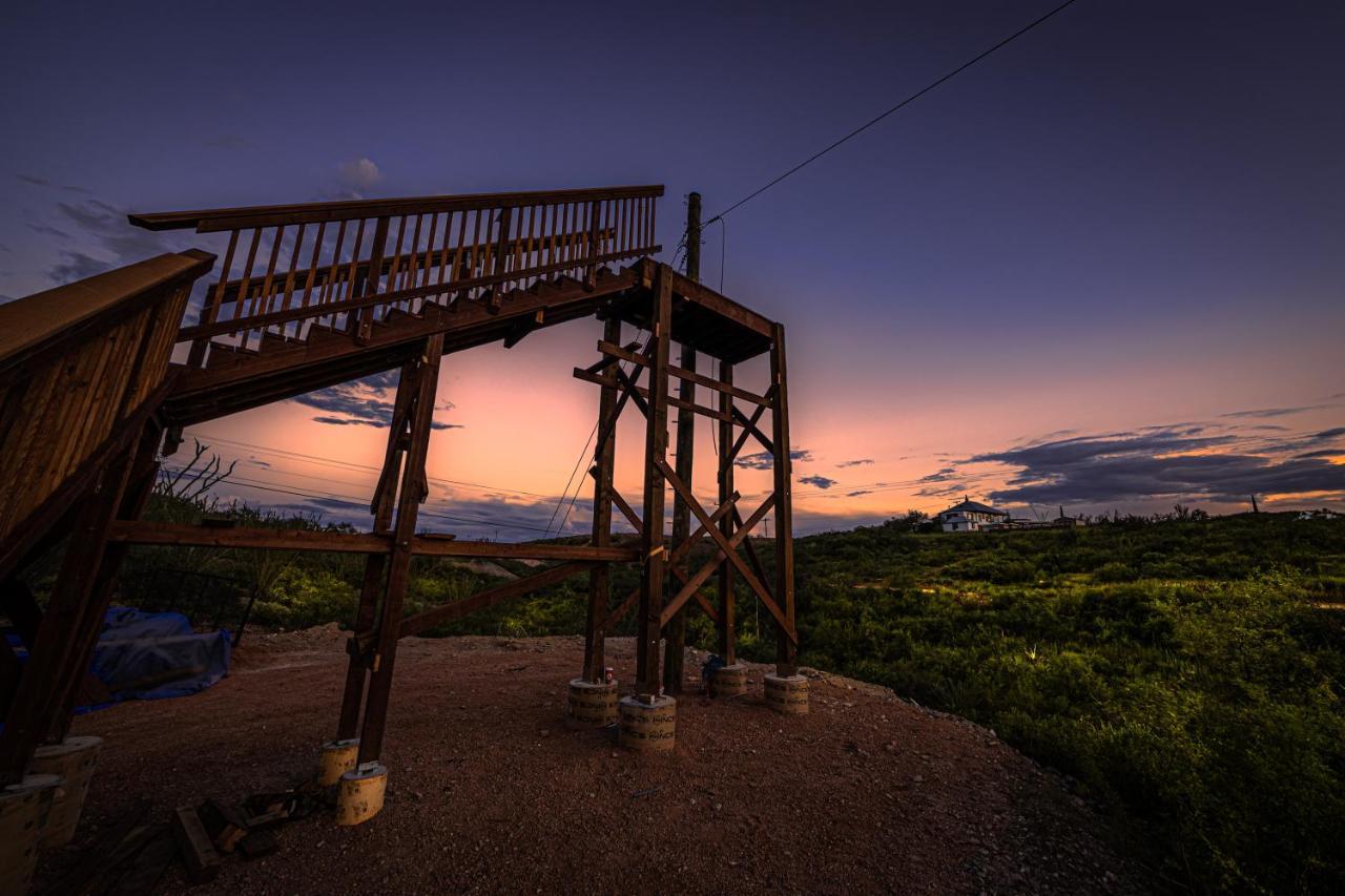 -Pet Friendly- Miners Cabin #5 -Two Double Beds - Private Balcony Tombstone Exterior foto